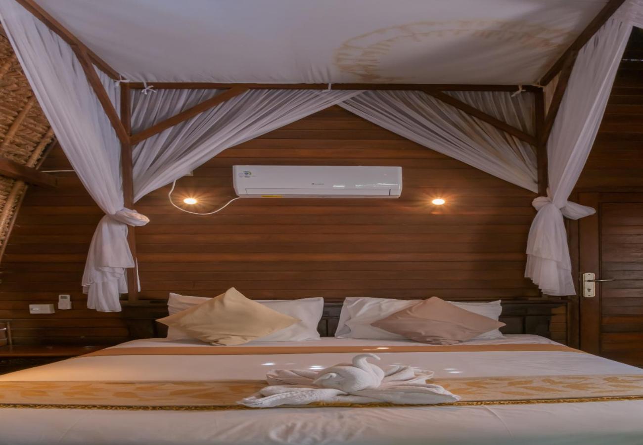 The Nichos Bungalows And Villas Nusa Lembongan Exterior foto