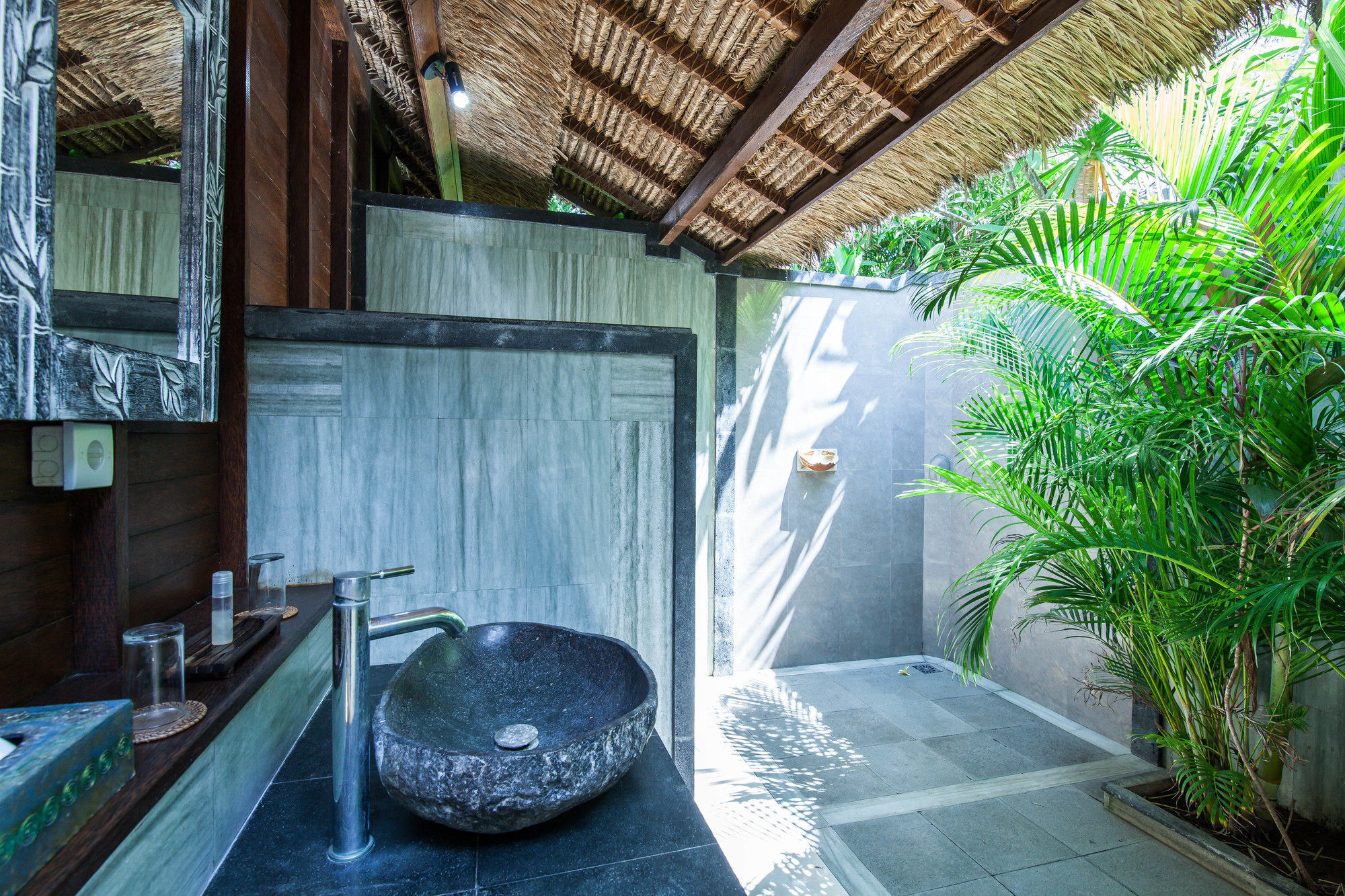 The Nichos Bungalows And Villas Nusa Lembongan Exterior foto